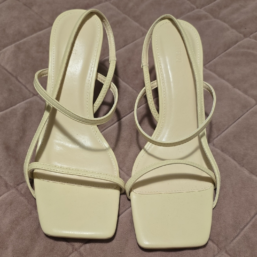 Forever 21 Elegant Cream Strappy Sandals